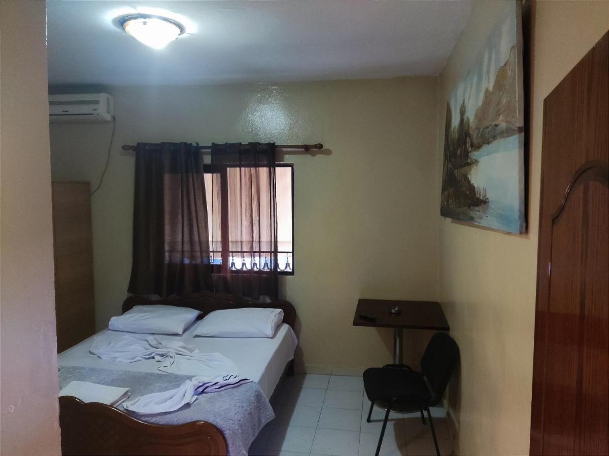Dafina Hotel Tiranë Luaran gambar