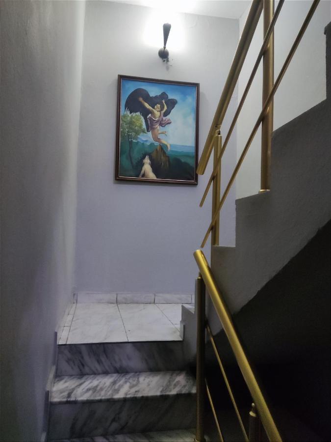 Dafina Hotel Tiranë Luaran gambar