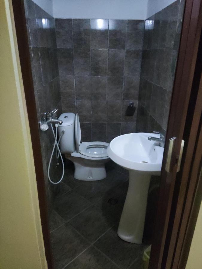 Dafina Hotel Tiranë Luaran gambar