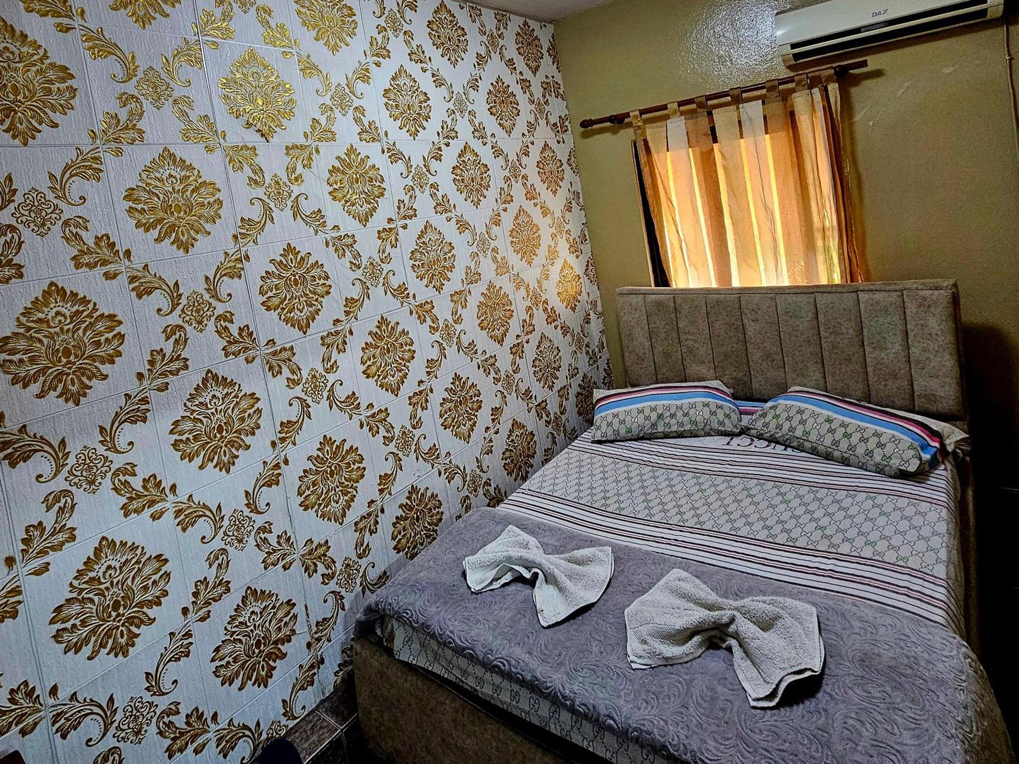 Dafina Hotel Tiranë Bilik gambar