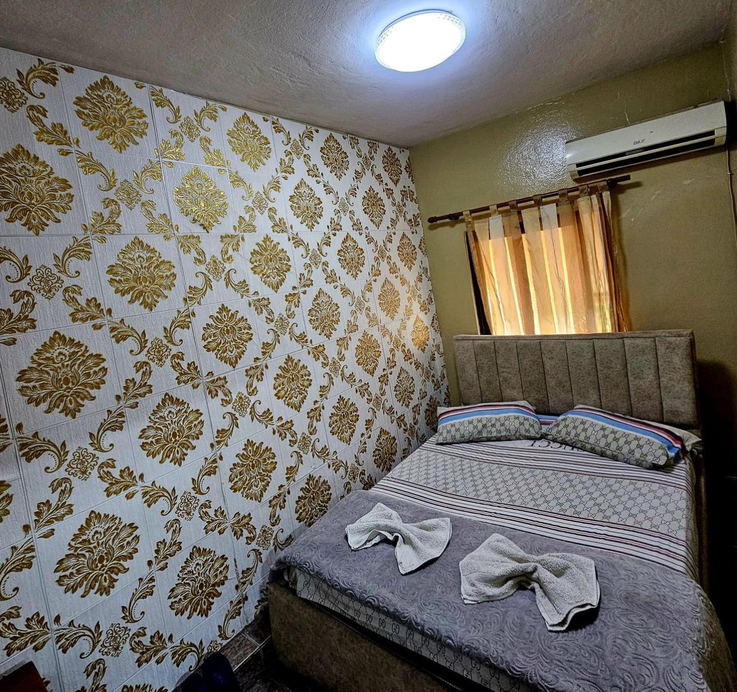 Dafina Hotel Tiranë Luaran gambar