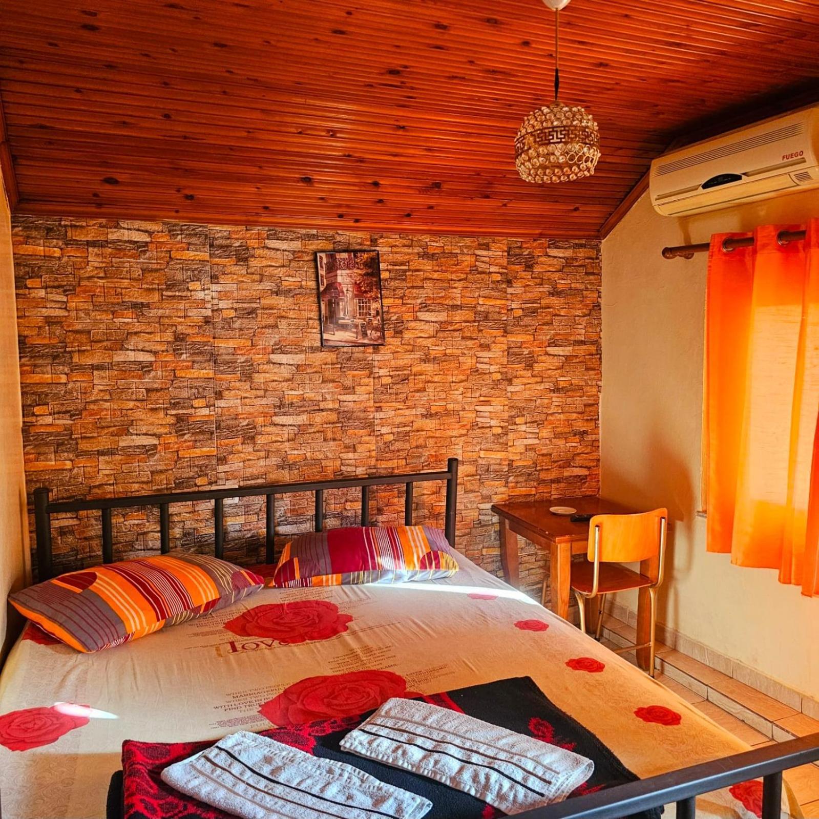 Dafina Hotel Tiranë Luaran gambar