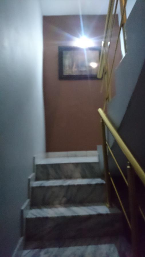Dafina Hotel Tiranë Luaran gambar