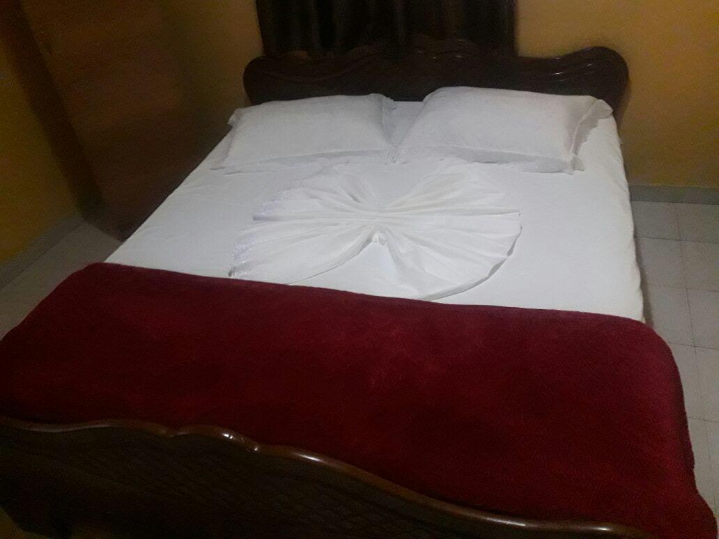 Dafina Hotel Tiranë Luaran gambar