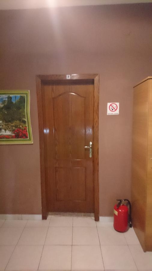 Dafina Hotel Tiranë Luaran gambar