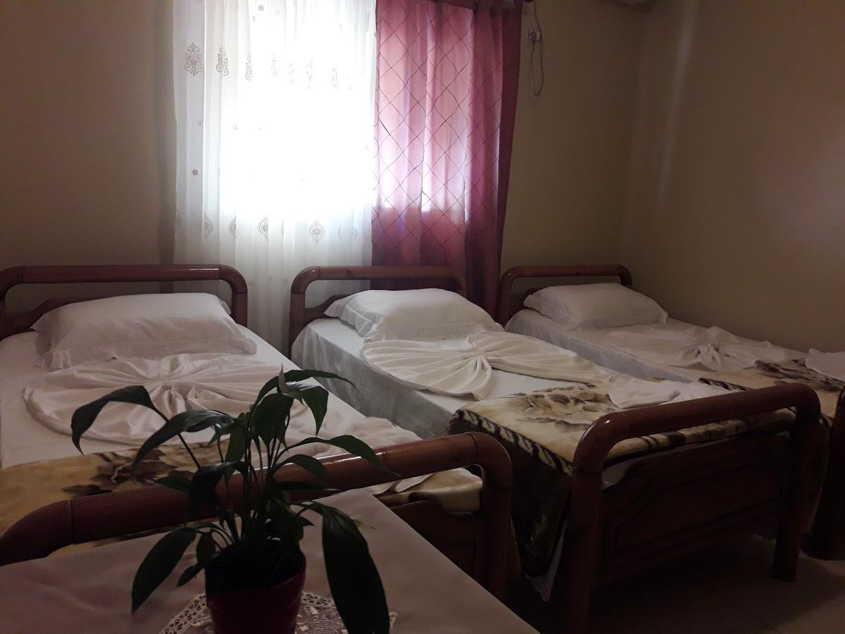 Dafina Hotel Tiranë Luaran gambar